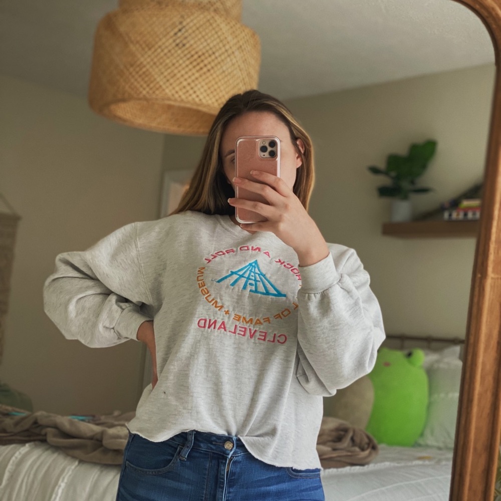VINTAGE Rock & Roll HOF crewneck!